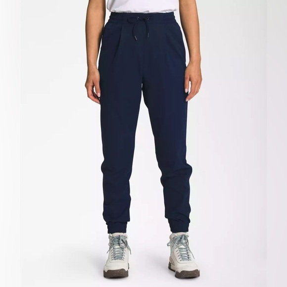 The North Face Woman’s Joggers Pull On lightweight Outdoor Size Small - Picture 1 of 13